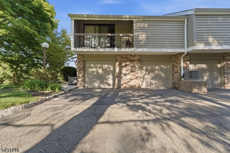 Property Photo:  2 Westway  NJ 08809 