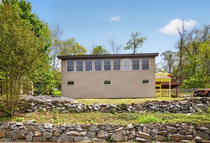 Property Photo:  1052 Lakeside Dr East  NJ 07422 
