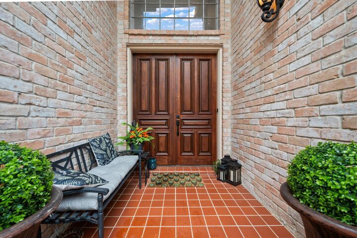Property Photo:  2514 Potomac Drive B  TX 77057 