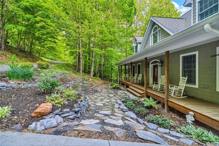 Property Photo: 123 Laura Avenue NC 28694
