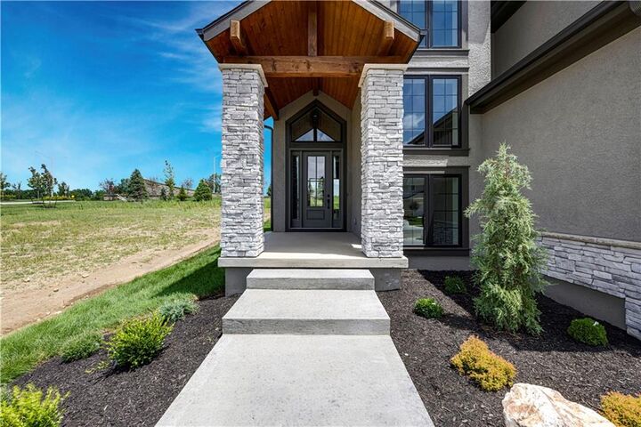 Property Photo:  17305 Earnshaw Street  KS 66221 