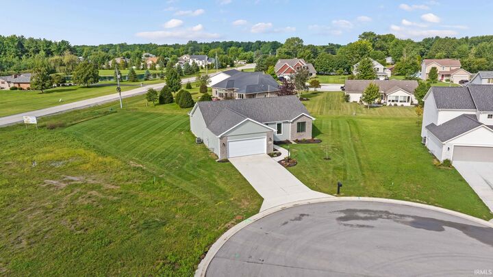 Property Photo: 334 Cottonwood Court IN 46770