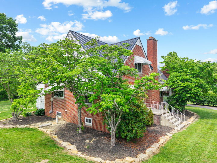 Property Photo: 7850 Cumberland Falls Highway KY 40701