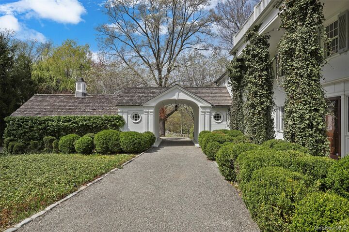 Property Photo:  213 Baldwin Road  NY 10549 