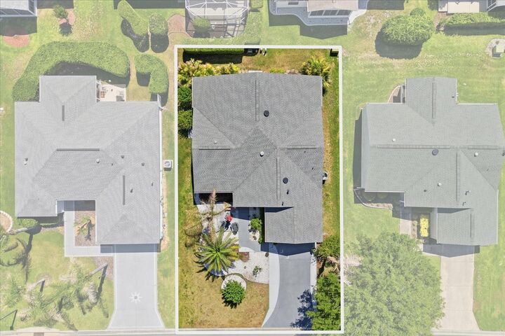 Property Photo:  1035 Blythe Way  FL 32162 