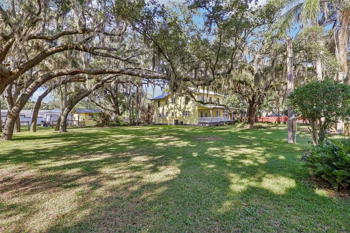 Property Photo:  1190 Old Mount Dora Road  FL 32726 