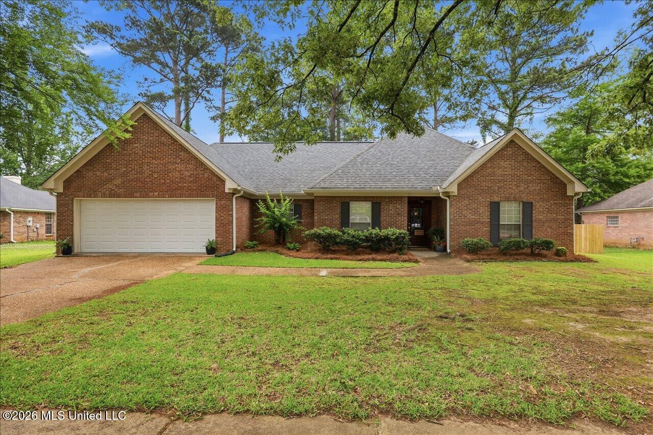 Property Photo:  457 Shadowood Drive  MS 39157 