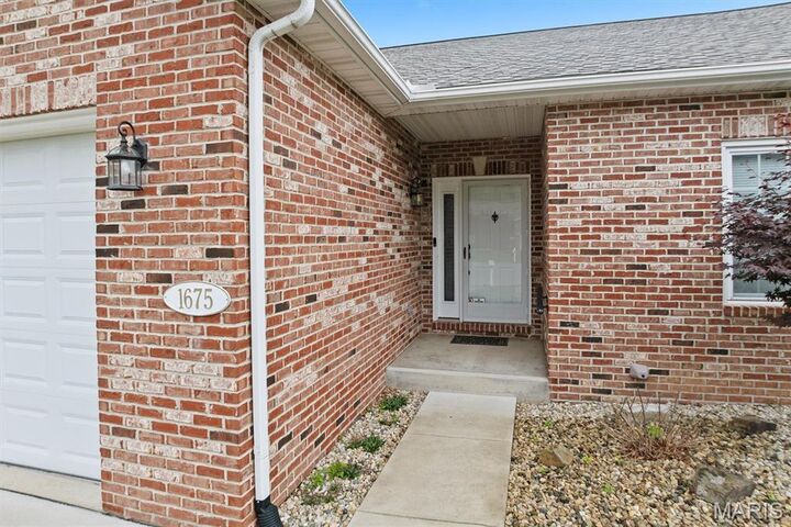 Property Photo:  1675 Lakepointe Estates Drive  IL 62269 