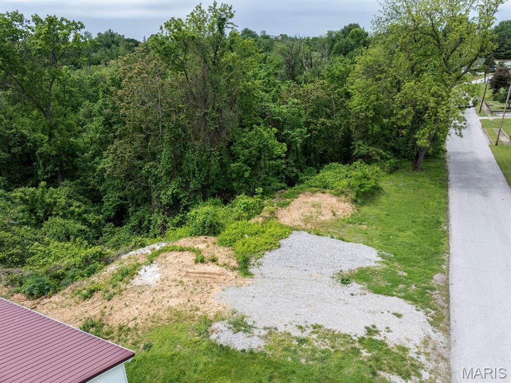 Property Photo: 1 Summer Street MO 63401
