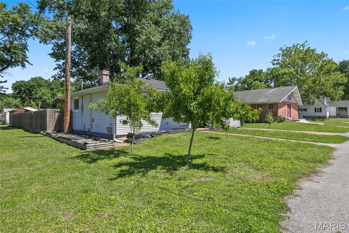 Property Photo:  714 Vest Avenue  MO 63088 