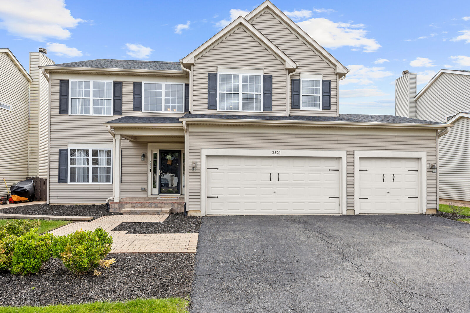 Property Photo:  2321 Amsterdam Circle  IL 60538 