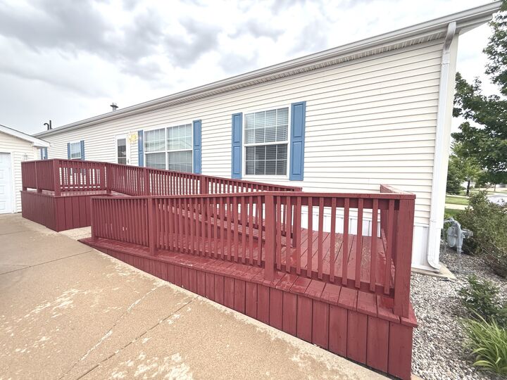 Property Photo:  662 Alder  IL 60950 