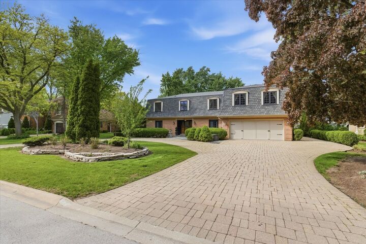 Property Photo:  39 Mockingbird Lane  IL 60523 