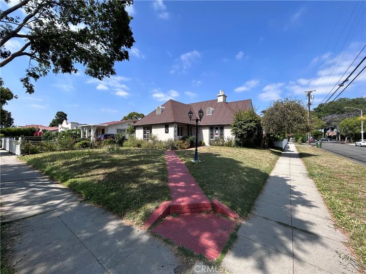 Property Photo:  3903 Boyce  CA 90039 