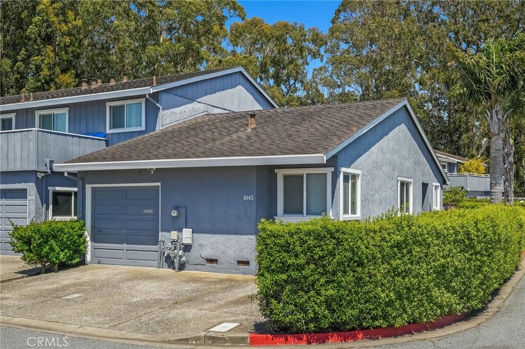 Property Photo:  1045 S Arnold  CA 94019 
