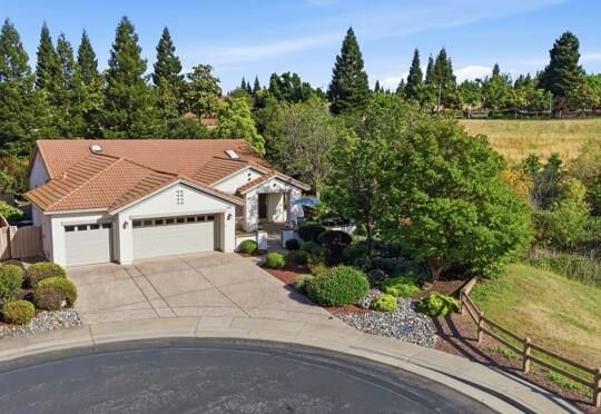 Property Photo:  231 Cabot Court  CA 95648 