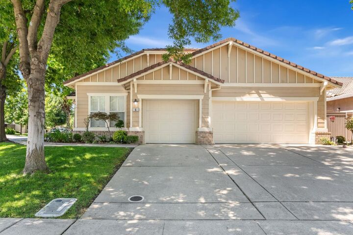 Property Photo:  5 Adkinson Court  CA 95835 