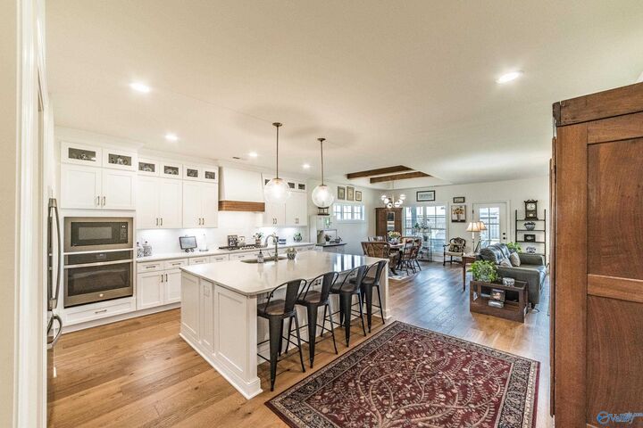 Property Photo:  13 Farmhouse Way  AL 35803 