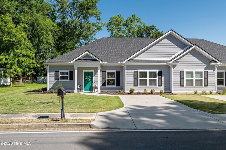 Property Photo:  206 W Hall Street  GA 30824 
