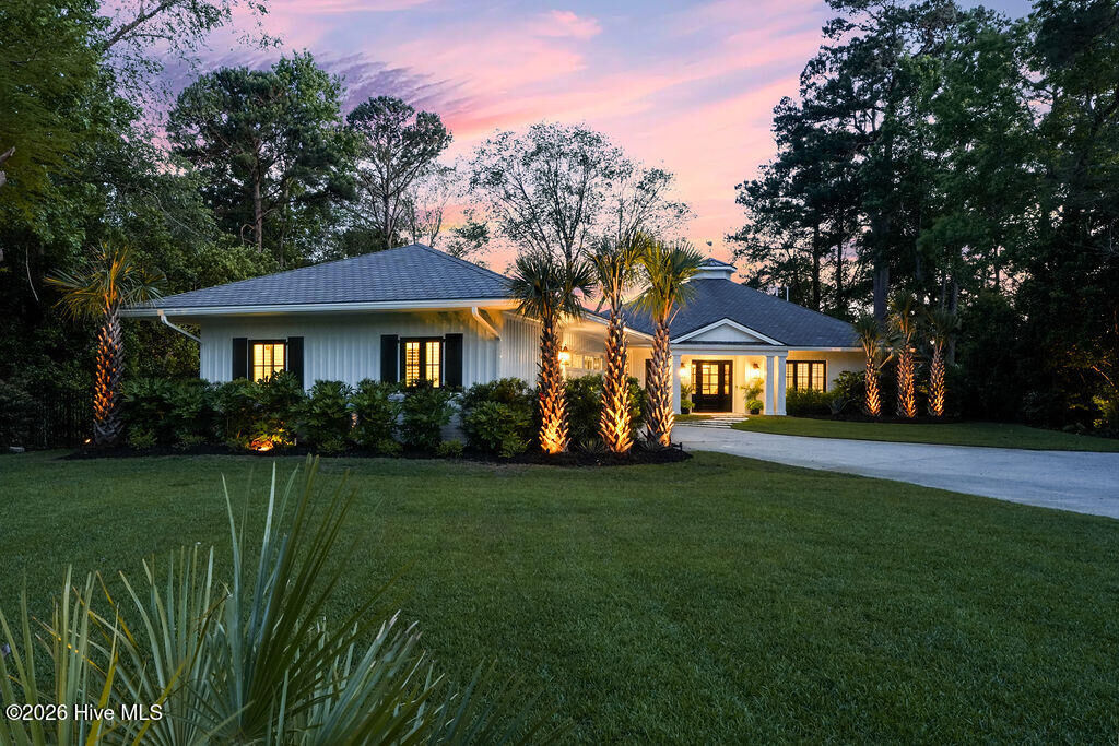 Property Photo:  1810 Cross Staff Road  NC 28405 