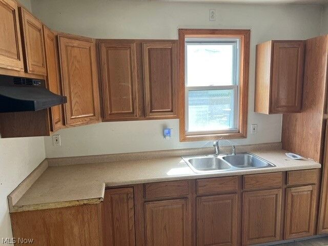 Property Photo:  335 Oxford Avenue  OH 44035 