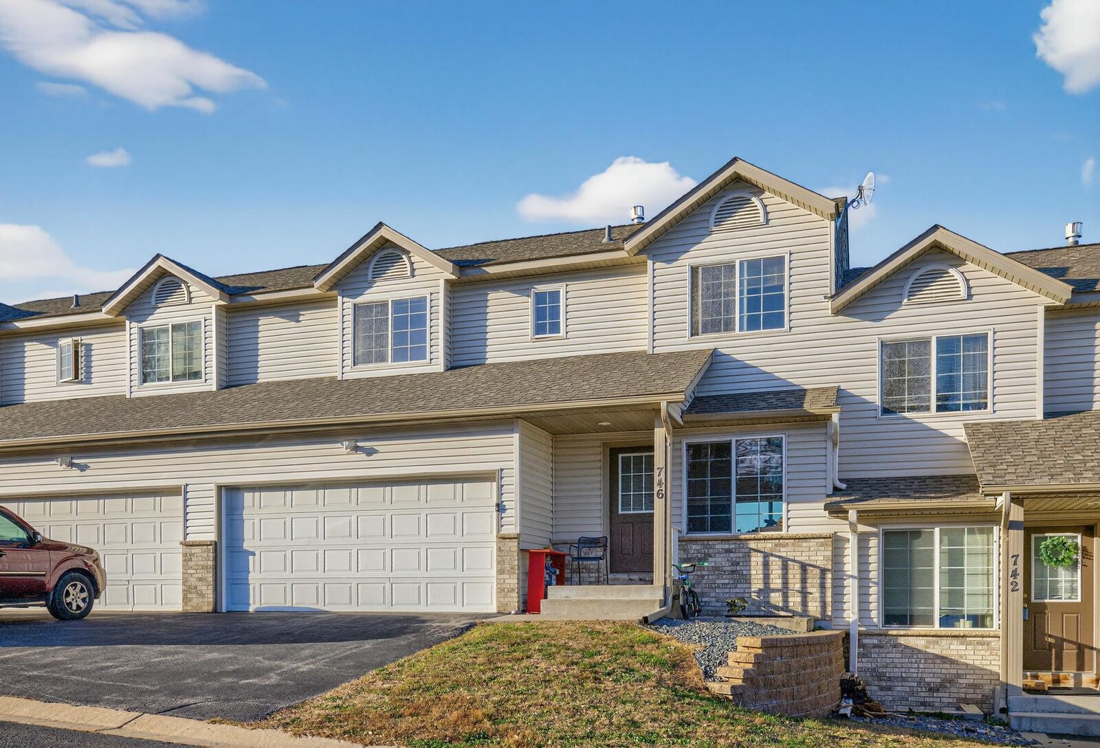 Property Photo:  746 Baylee Place SW  MN 55963 