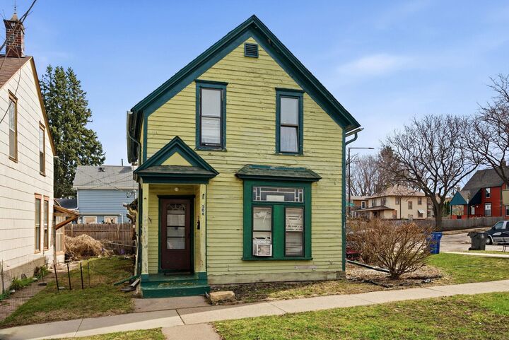 Property Photo:  506 Bellows Street  MN 55107 