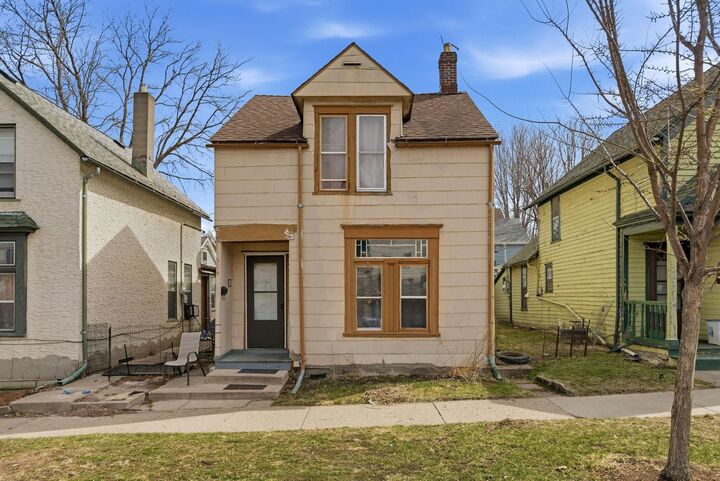 Property Photo:  504 Bellows Street  MN 55107 