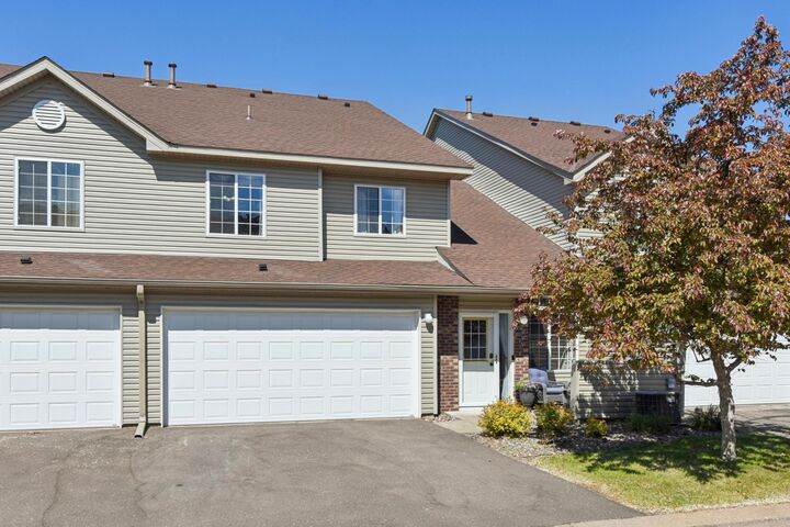 Property Photo:  2335 Oakridge Circle  WI 54016 