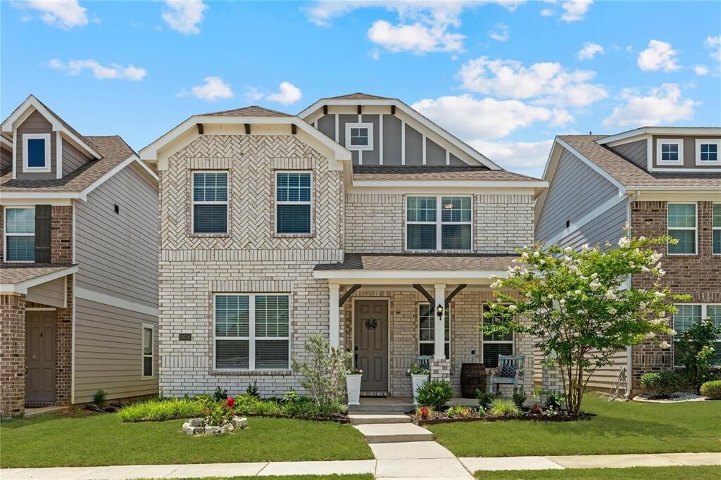 Property Photo:  10016 Travis Drive  TX 76227 