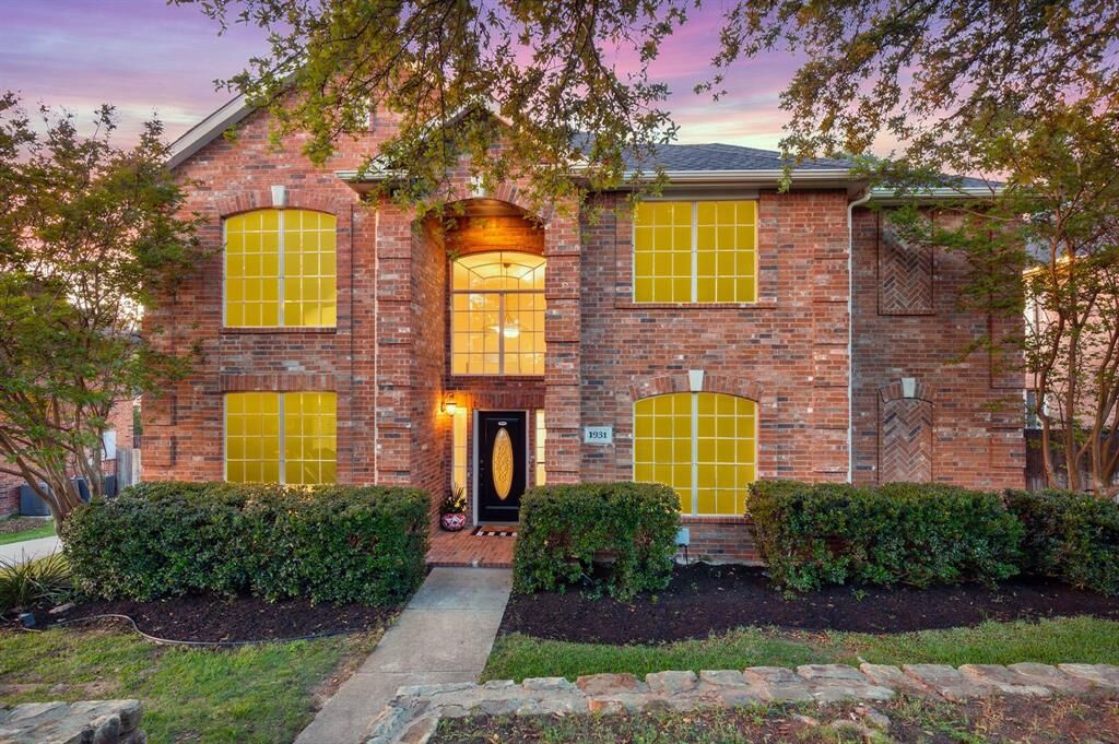 Property Photo:  1931 Fall Creek Trail  TX 76248 