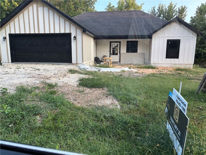Property Photo:  308 Shady Street  AR 72744 