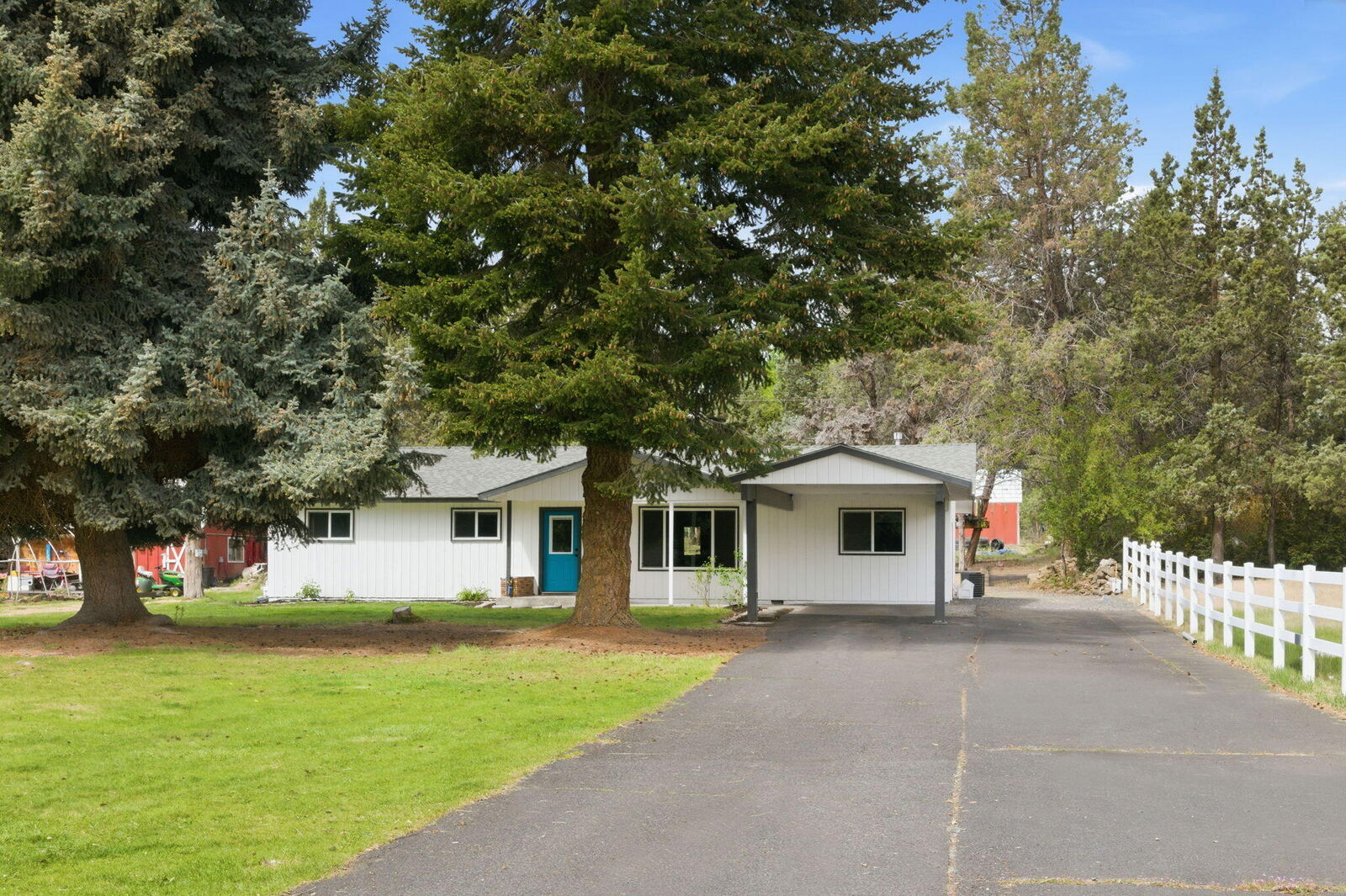 Property Photo:  1971 SW 25th Street  OR 97756 