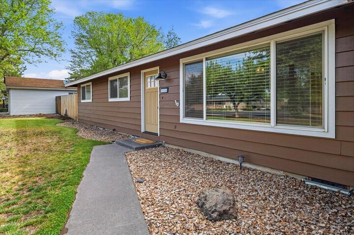 Property Photo:  1650 SW 16th Street  OR 97756 