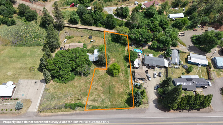 Property Photo:  20140 Highway 62  OR 97539 