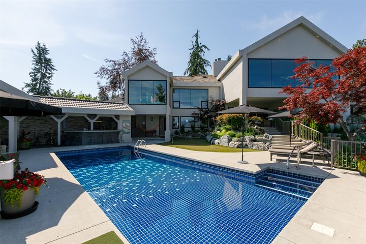 Property Photo: 228 Caliburn Court BC V1V 1N2