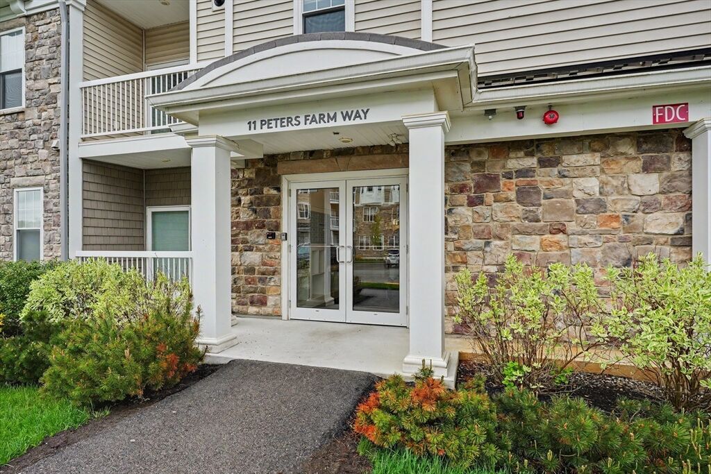 Property Photo:  11 Peters Farm Way 409  MA 01581 
