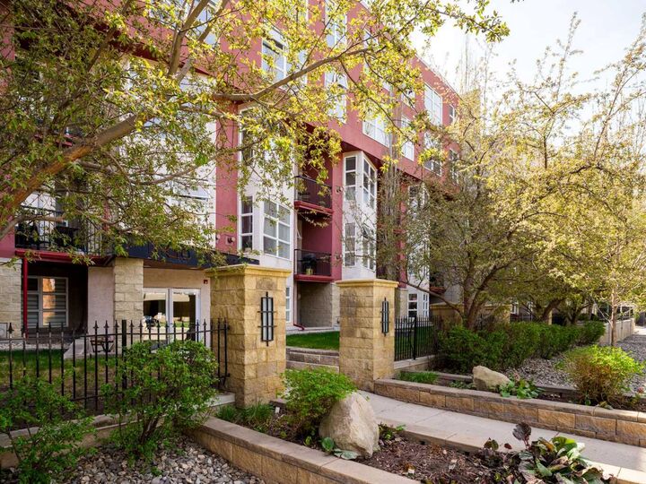 Property Photo:  315 24 Avenue SW 301  AB T2S 3E7 