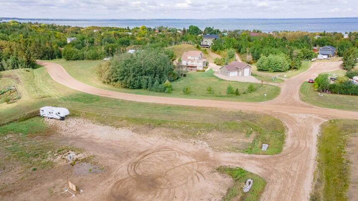 Property Photo:  23 Horse Shoe Lane  AB T0C 3B0 