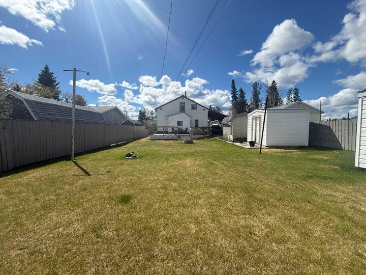 Property Photo:  4820 17 Avenue  AB T7E 1V6 