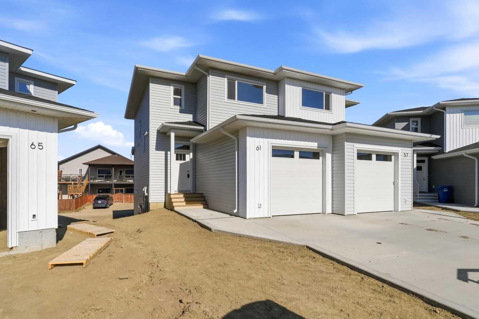 Property Photo:  5 Pinnacle Close  AB T4M 0M3 