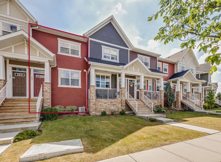 Property Photo:  1225 Kings Heights Way SE 402  AB T4A 0T7 