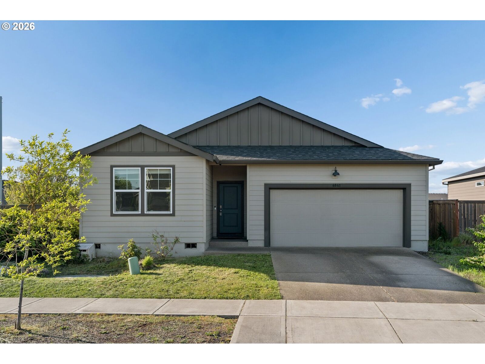 Property Photo:  4841 Skylab Ave  OR 97305 