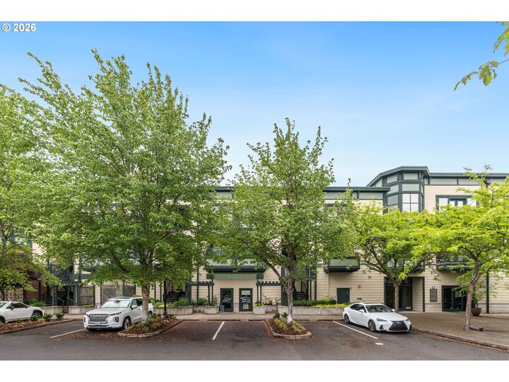 Property Photo: 1371 NE Orenco Station Pkwy 13 OR 97124