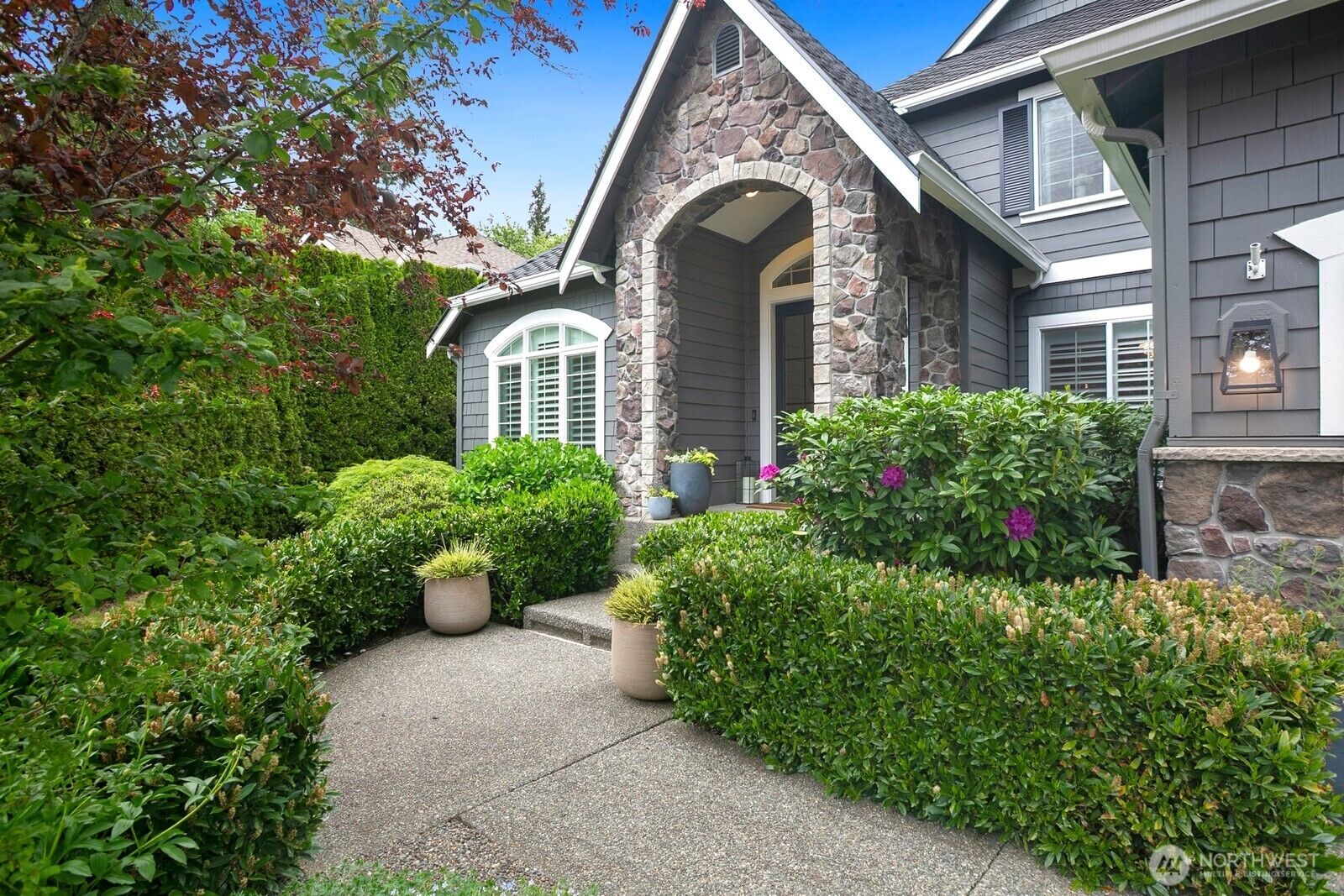 Property Photo:  808  275th Place SE  WA 98075 