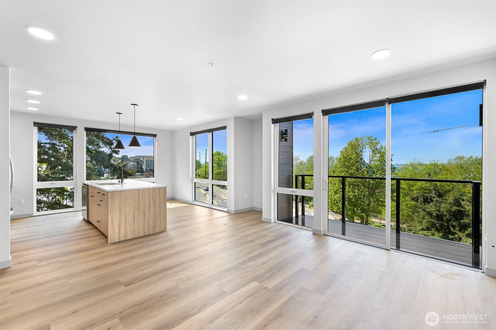 Property Photo:  820 N State Street 412  WA 98225 