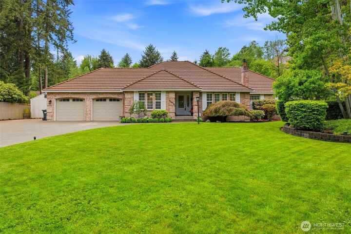 Property Photo:  13910  72nd Avenue E  WA 98373 