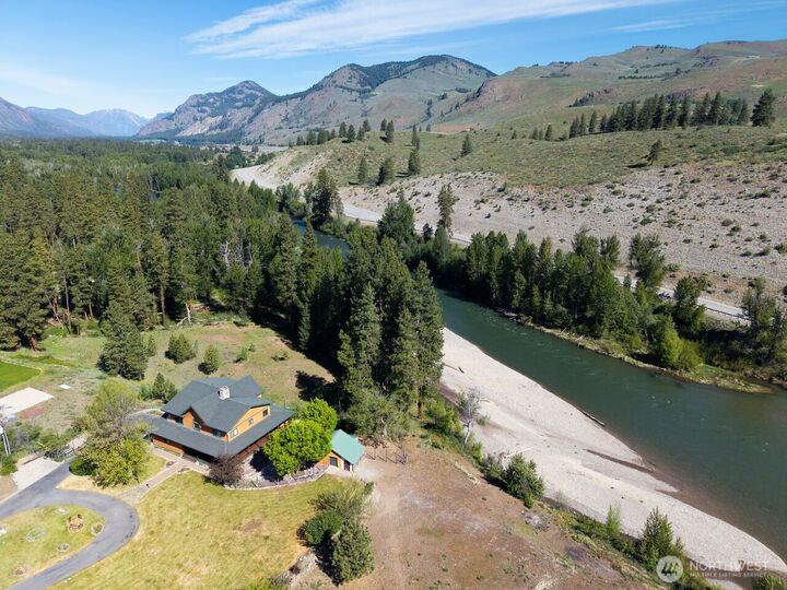 Property Photo:  19  Mariposa Lane  WA 98862 
