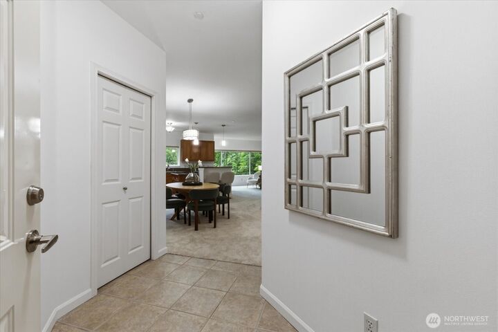 Property Photo:  15000  Juanita Drive NE 405  WA 98028 