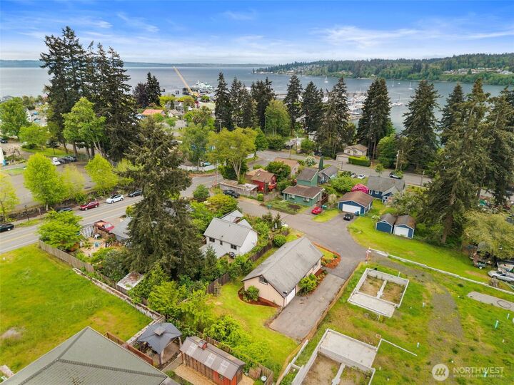Property Photo:  11040 NE Maine Street  WA 98346 